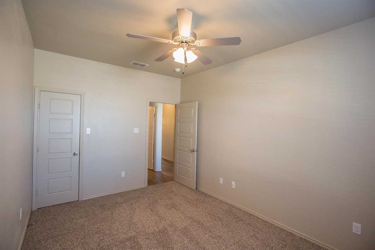 2123 10th St - Photo 7 of 14