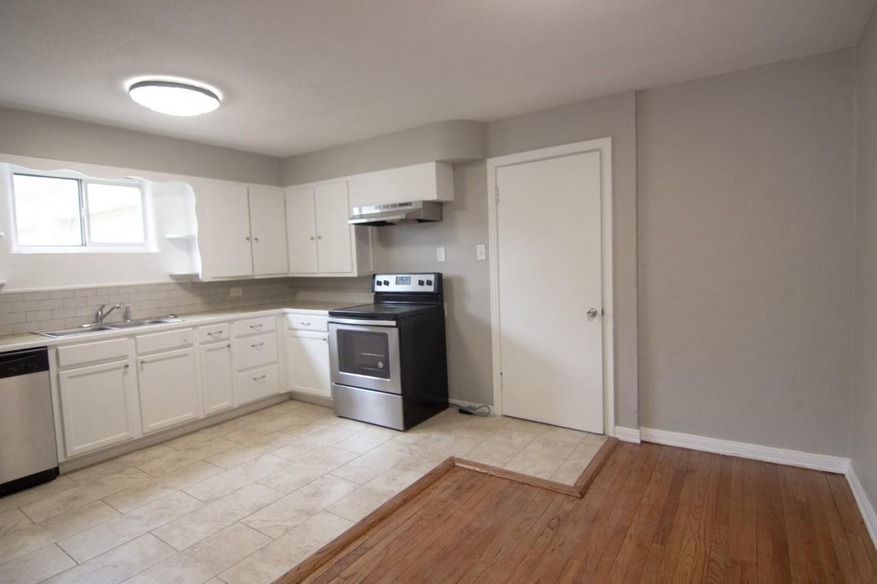 3320 27th St - Photo 5 of 14