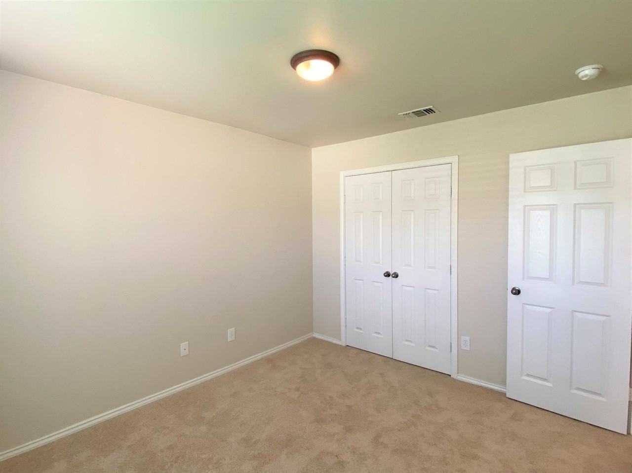 2011 100th St - Photo 4 of 20