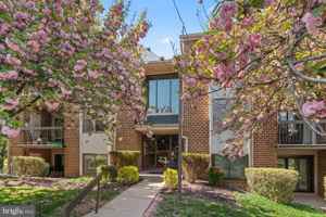 featured image of 6 Mullingar Ct