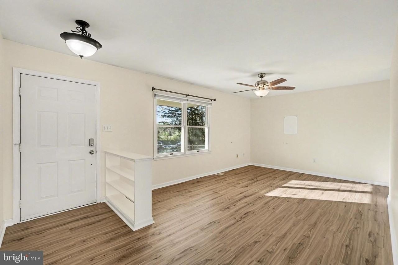 14172 Rogers Ford Rd - Photo 3 of 30