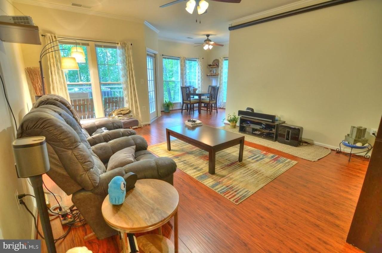 1501 N Point Dr - Photo 5 of 50