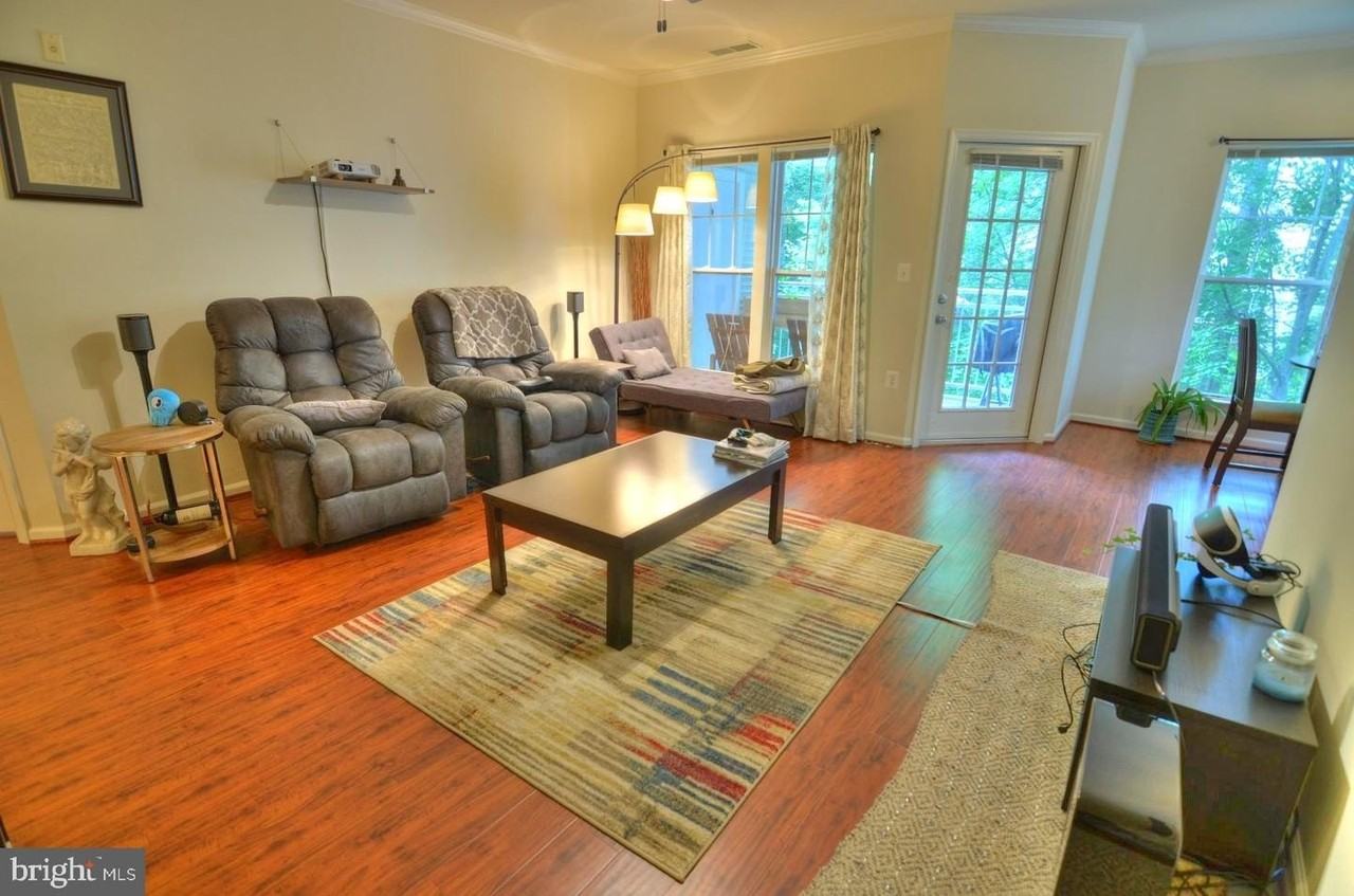 1501 N Point Dr - Photo 6 of 50