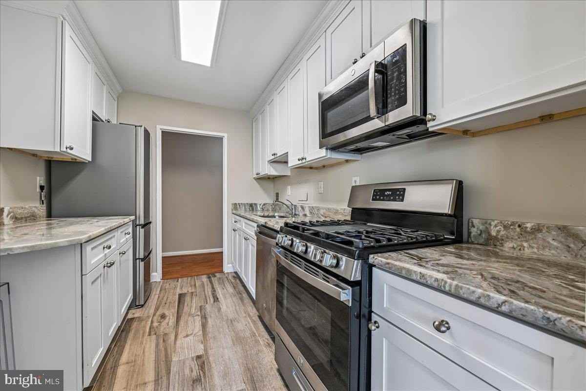 6631 Wakefield Dr - Photo 2 of 50