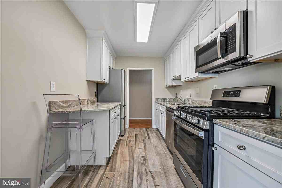 6631 Wakefield Dr - Photo 3 of 50