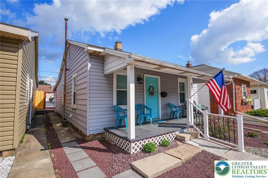 637 Lehigh Ave - Photo 3 of 43