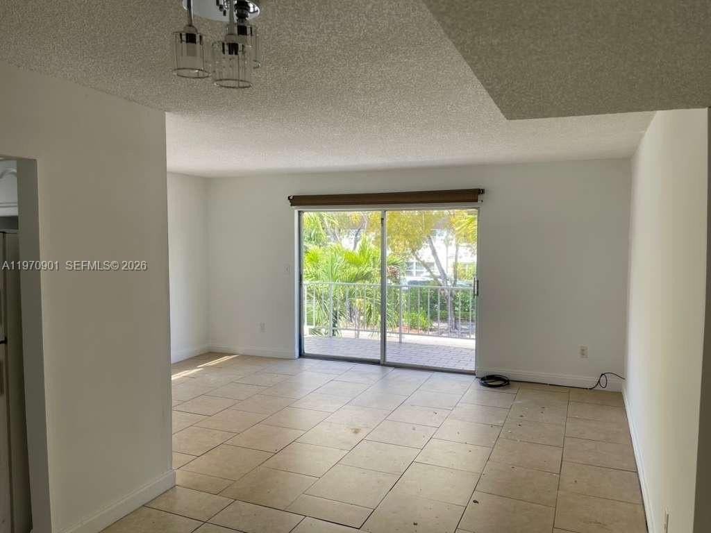 3522 Ne 171st St #212 - Photo 6 of 17