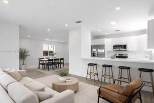 354 Ne 35th Ave - Photo 1 of 1