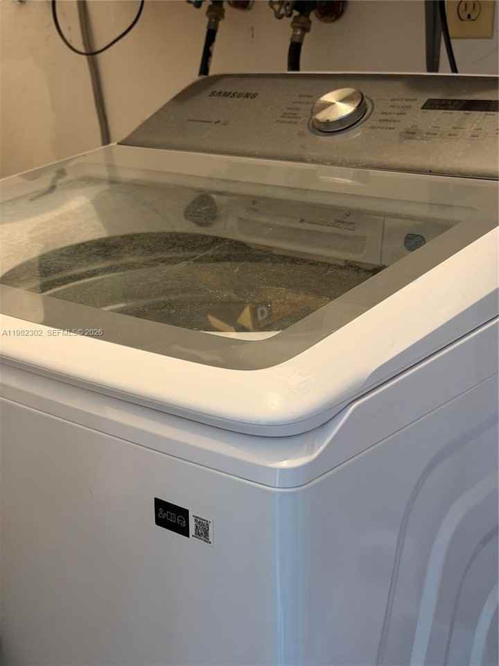 2620 Sw 51st St #1-2 - Photo 7 of 12