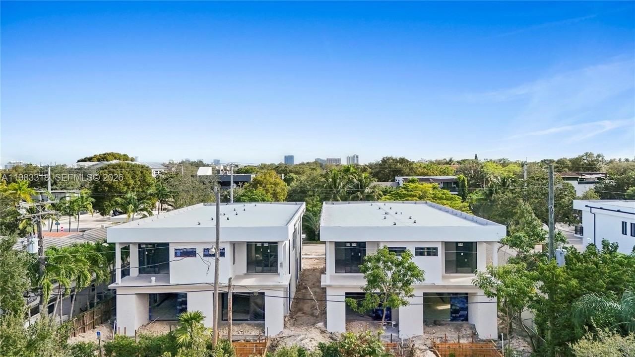 11 Se 12th Ave - Photo 4 of 8