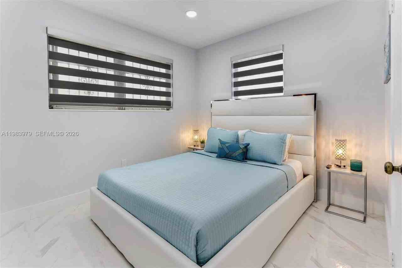 980 W 45th Pl #1 - Photo 7 of 13