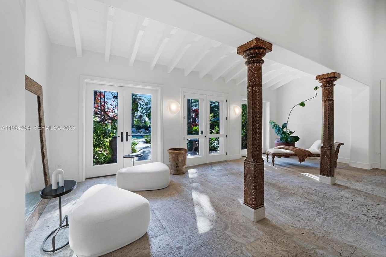 16 Palm Ave - Photo 3 of 36