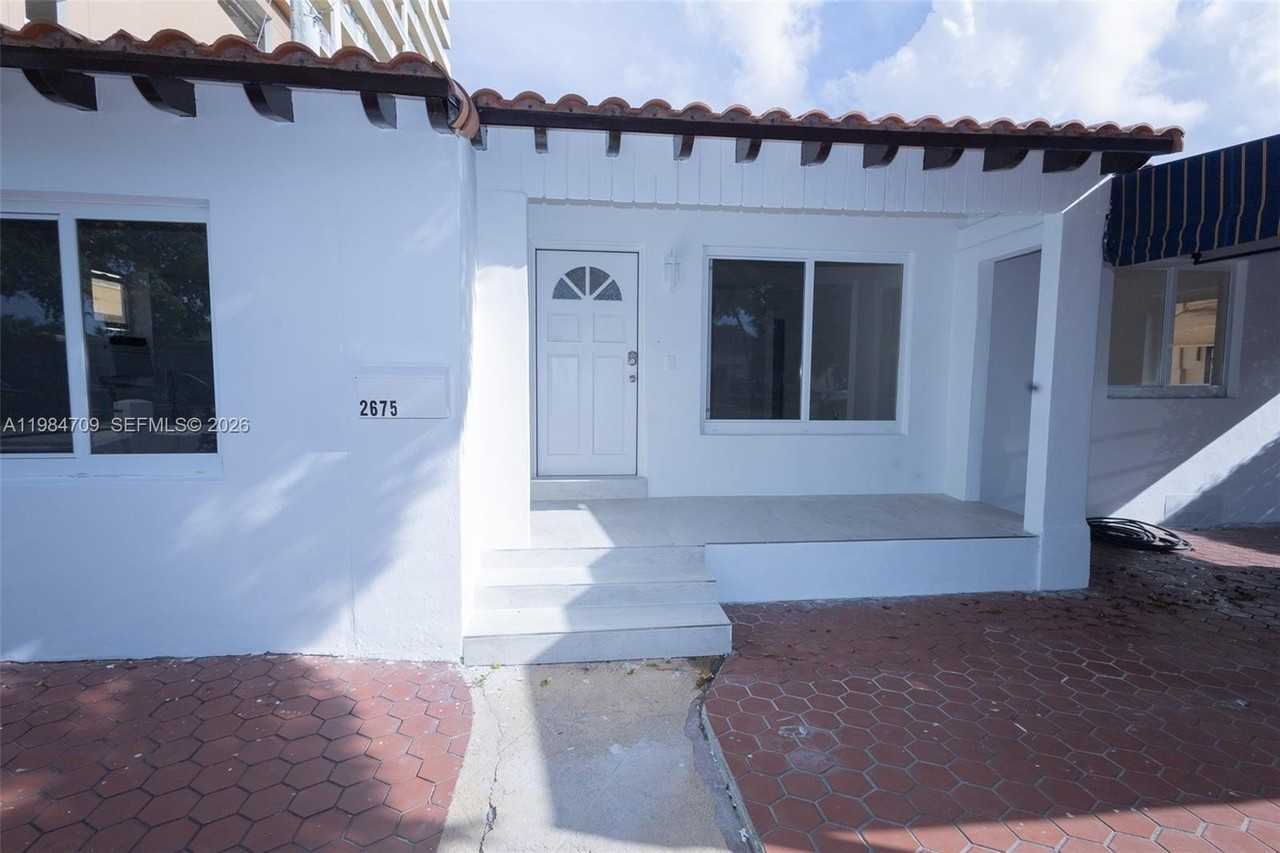 2675 Sw 24th Ter - Photo 5 of 36