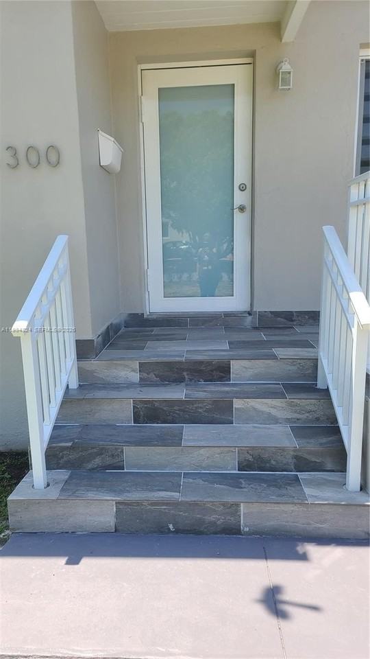 6300 Sw 21st St #1 - Photo 2 of 30