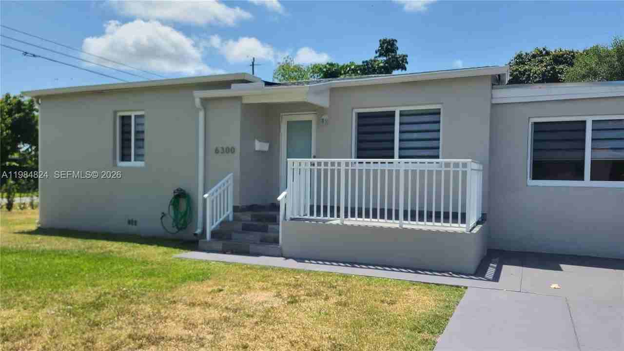 6300 Sw 21st St #1 - Photo 3 of 30