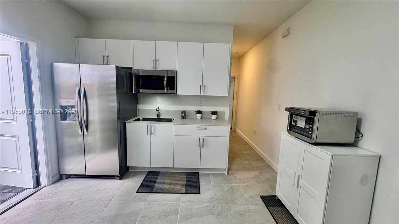 19479 Sw 340th St #2 - Photo 5 of 13