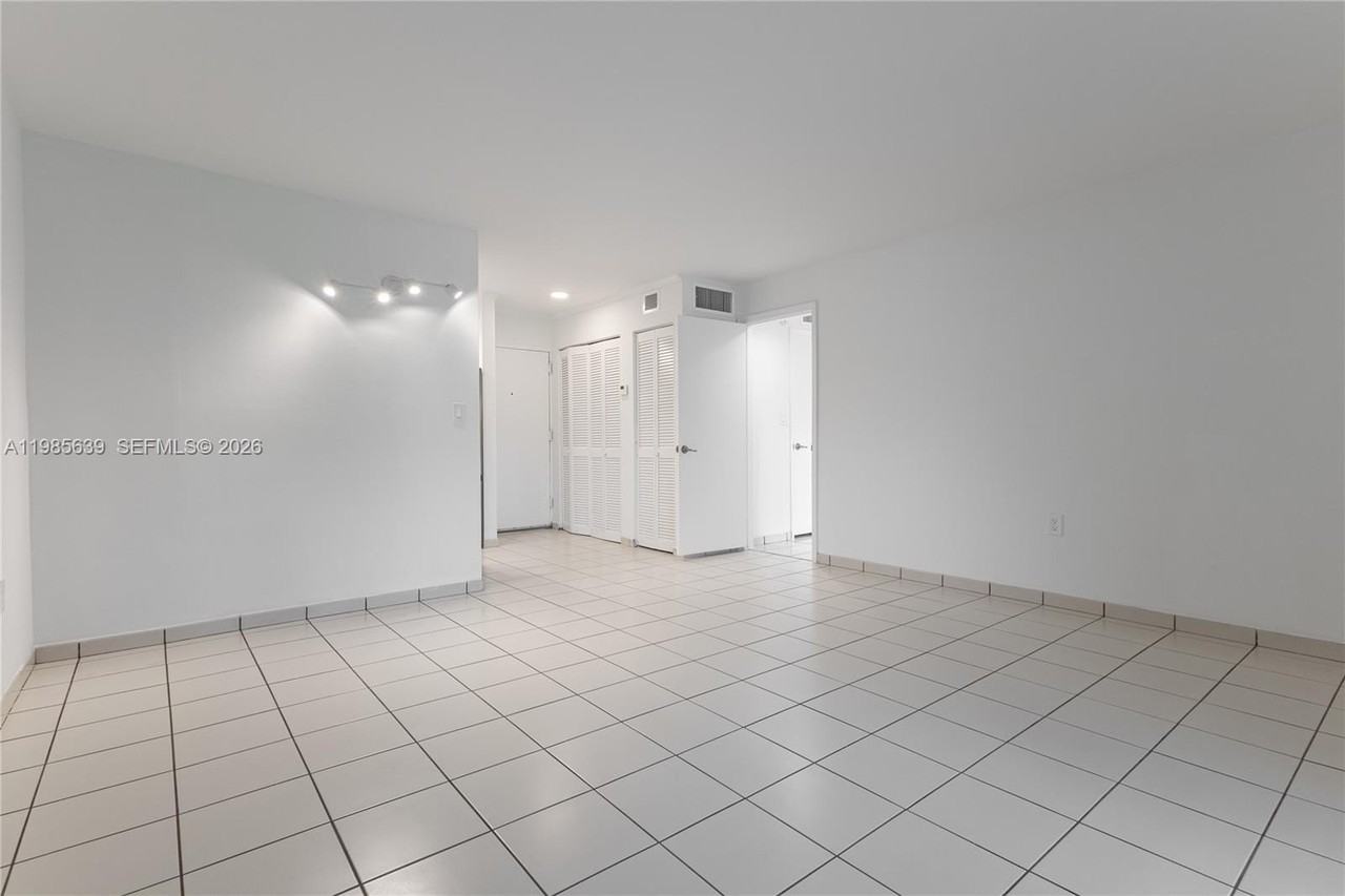 9405 W Flagler St #D205 - Photo 7 of 16