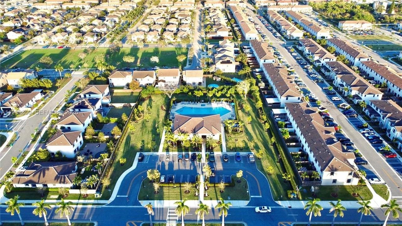 11719 Sw 246th Ter - Photo 7 of 49