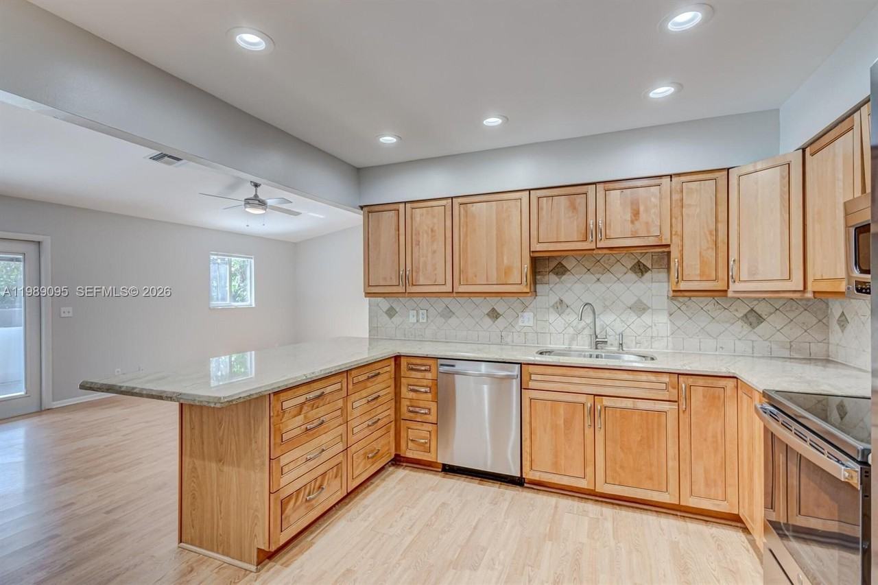 15216 85th Ave N #15216 - Photo 3 of 14