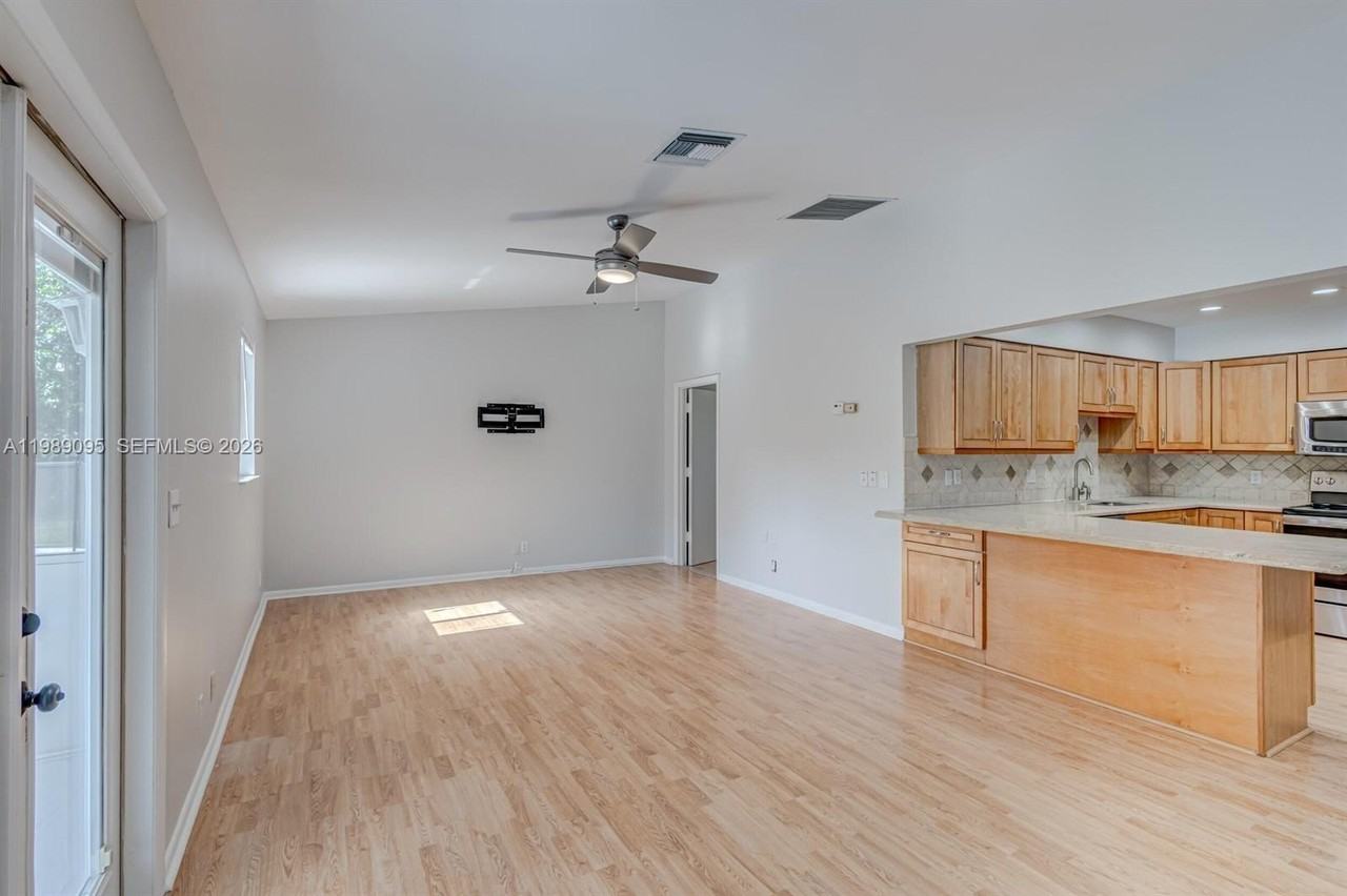 15216 85th Ave N #15216 - Photo 5 of 14