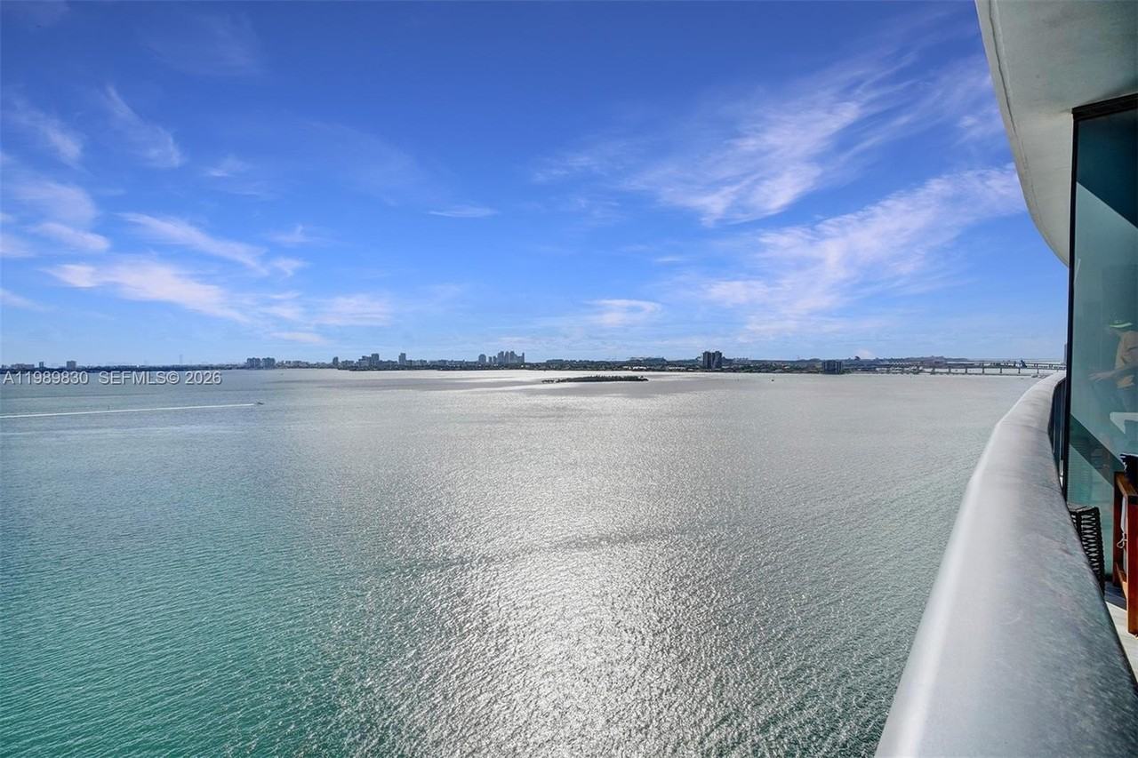 3131 Ne 7th Ave #1703 - Photo 2 of 34