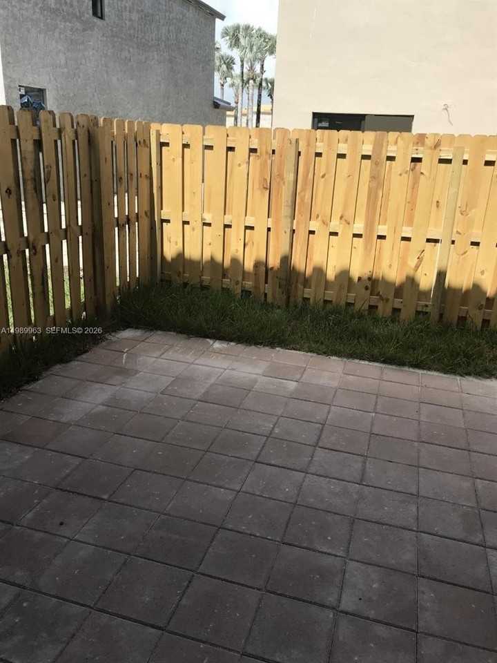 25151 Sw 114th Ave #0 - Photo 3 of 10