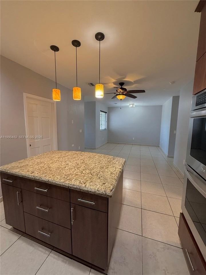 7541 Nw 176th Ter #7541 - Photo 7 of 18