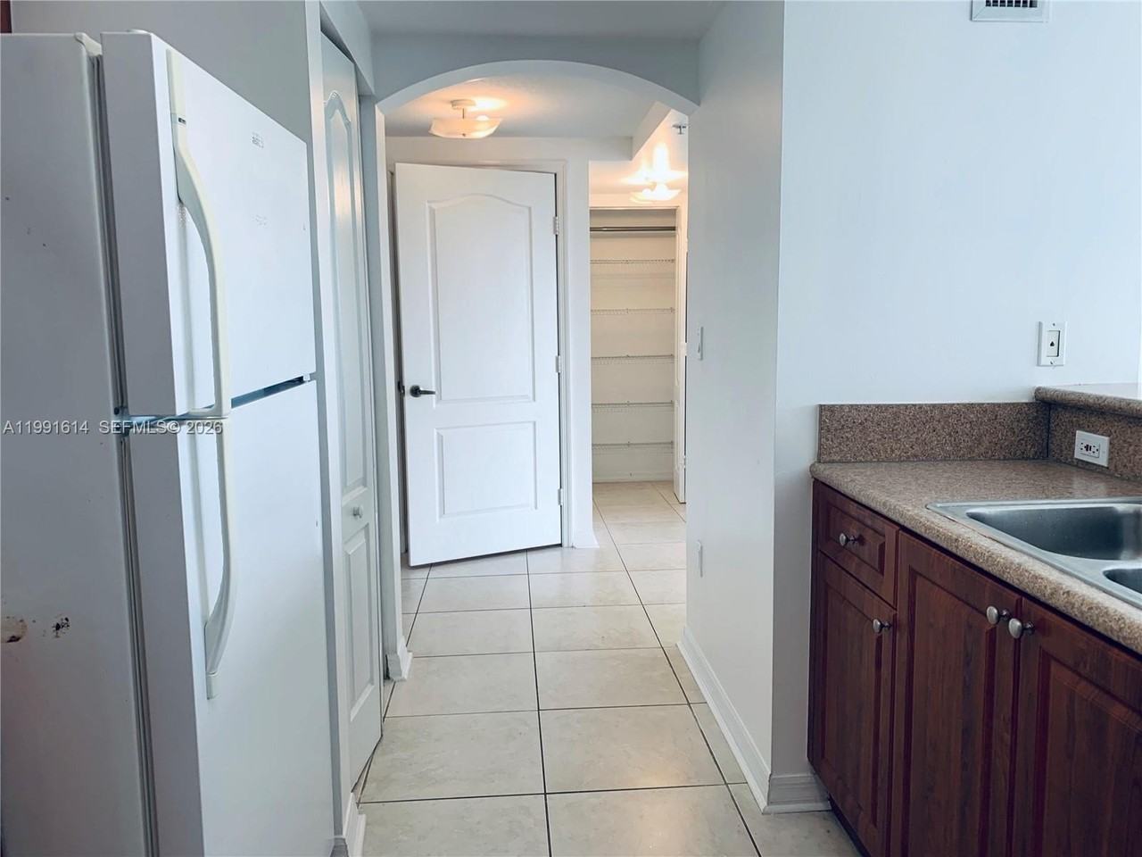 406 Nw 22nd Ave #702 - Photo 4 of 16