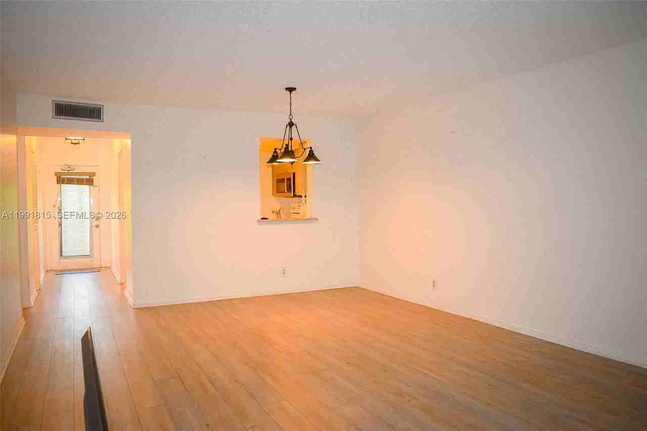 260 Nw 76th Ave #406 - Photo 6 of 17