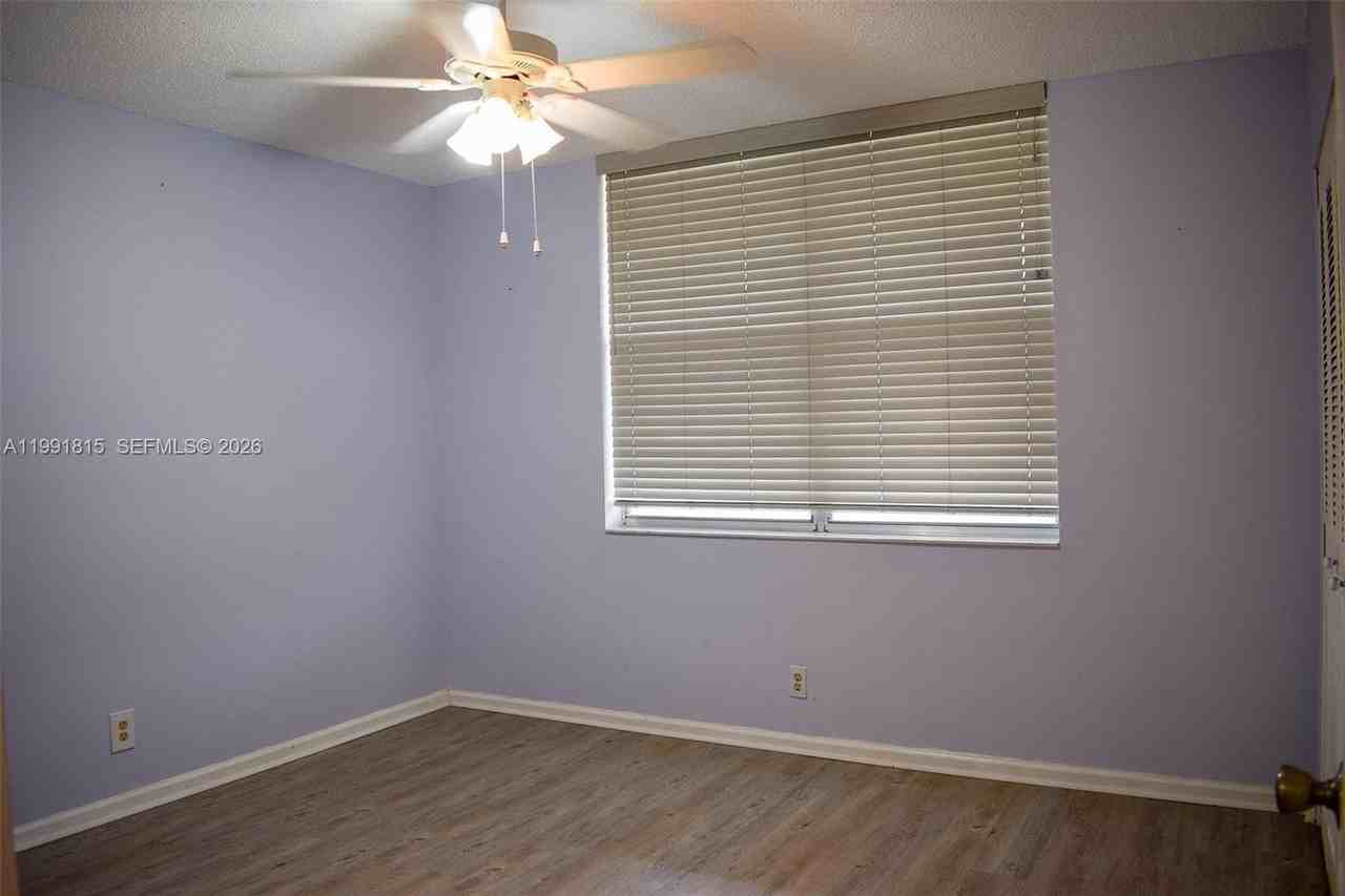 260 Nw 76th Ave #406 - Photo 7 of 17