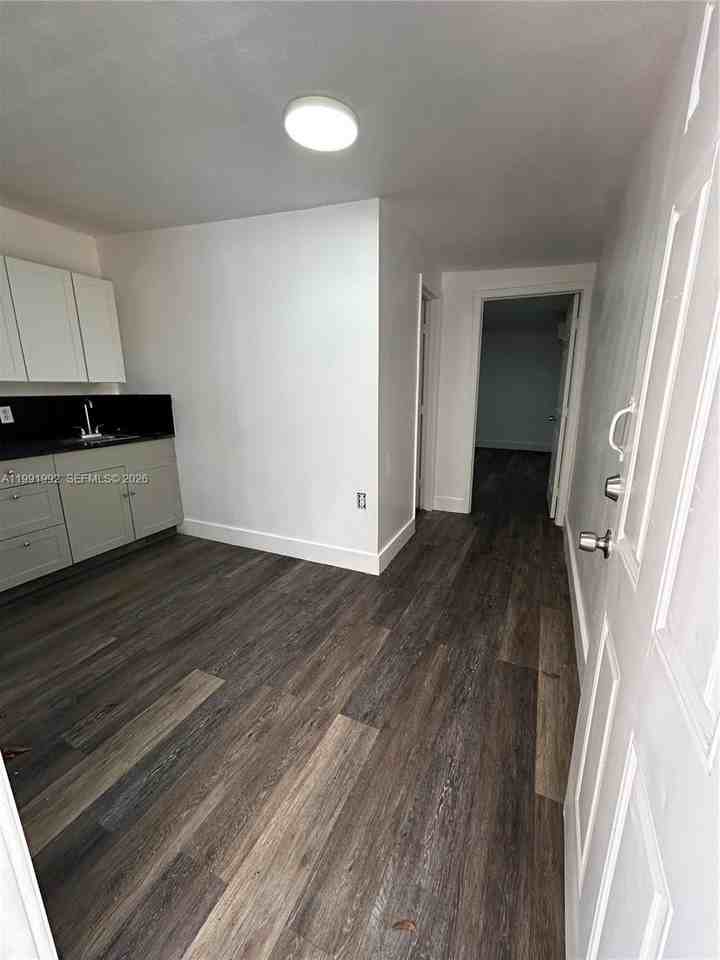 12455 Sw 185th Ter #2 - Photo 6 of 21