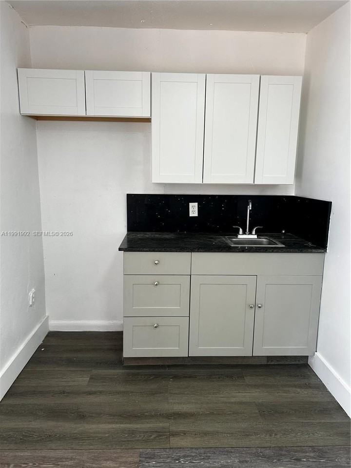 12455 Sw 185th Ter #2 - Photo 7 of 21