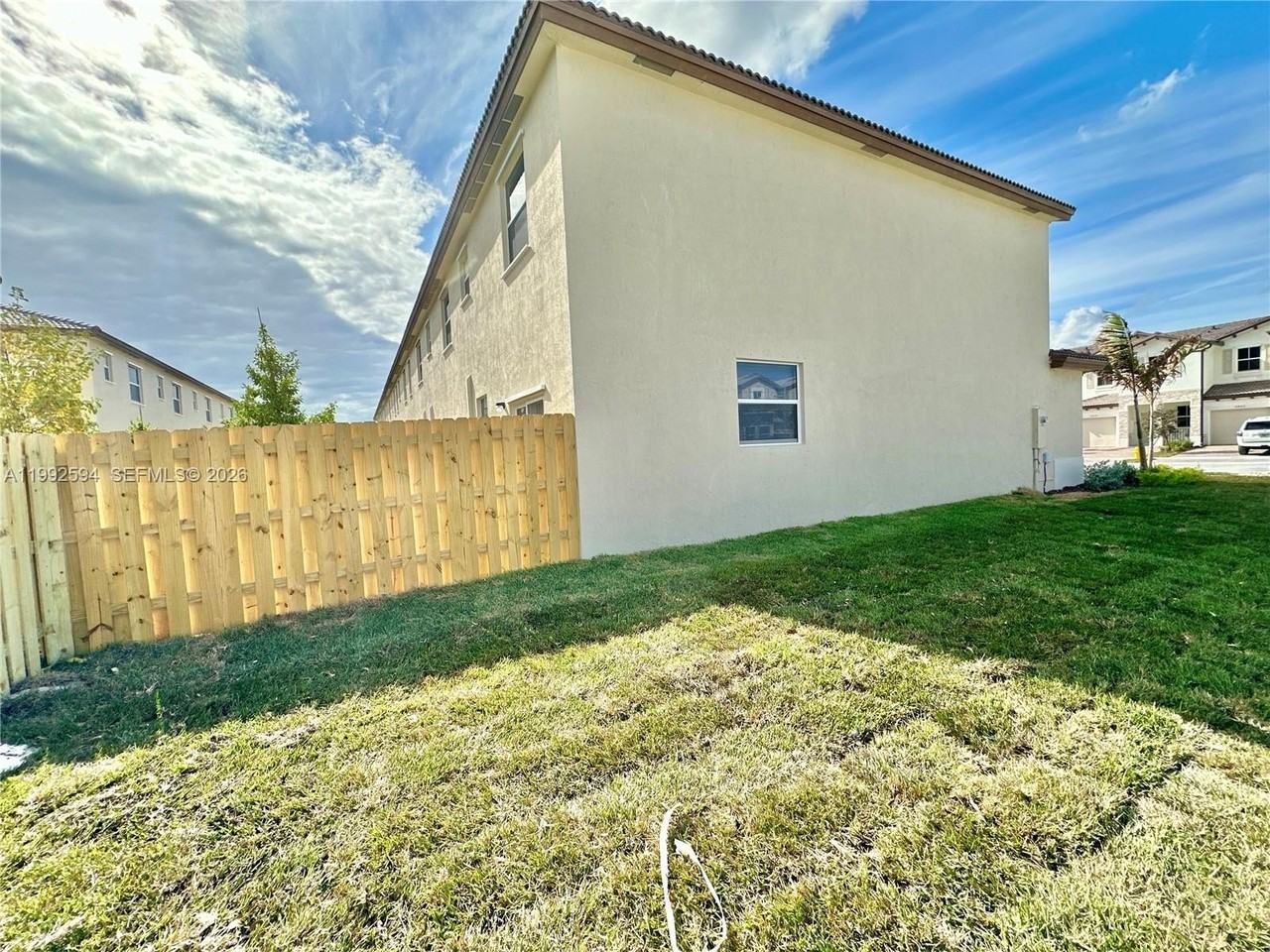 2867 Se 25th Ter - Photo 5 of 50