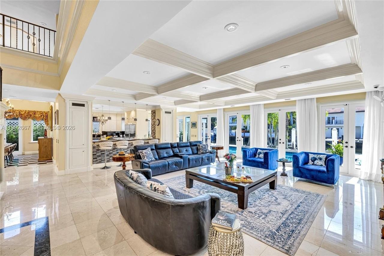 625 Se 26th Ave - Photo 6 of 50