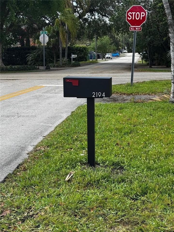 2194 Sw 57th Ct #2194 - Photo 3 of 10