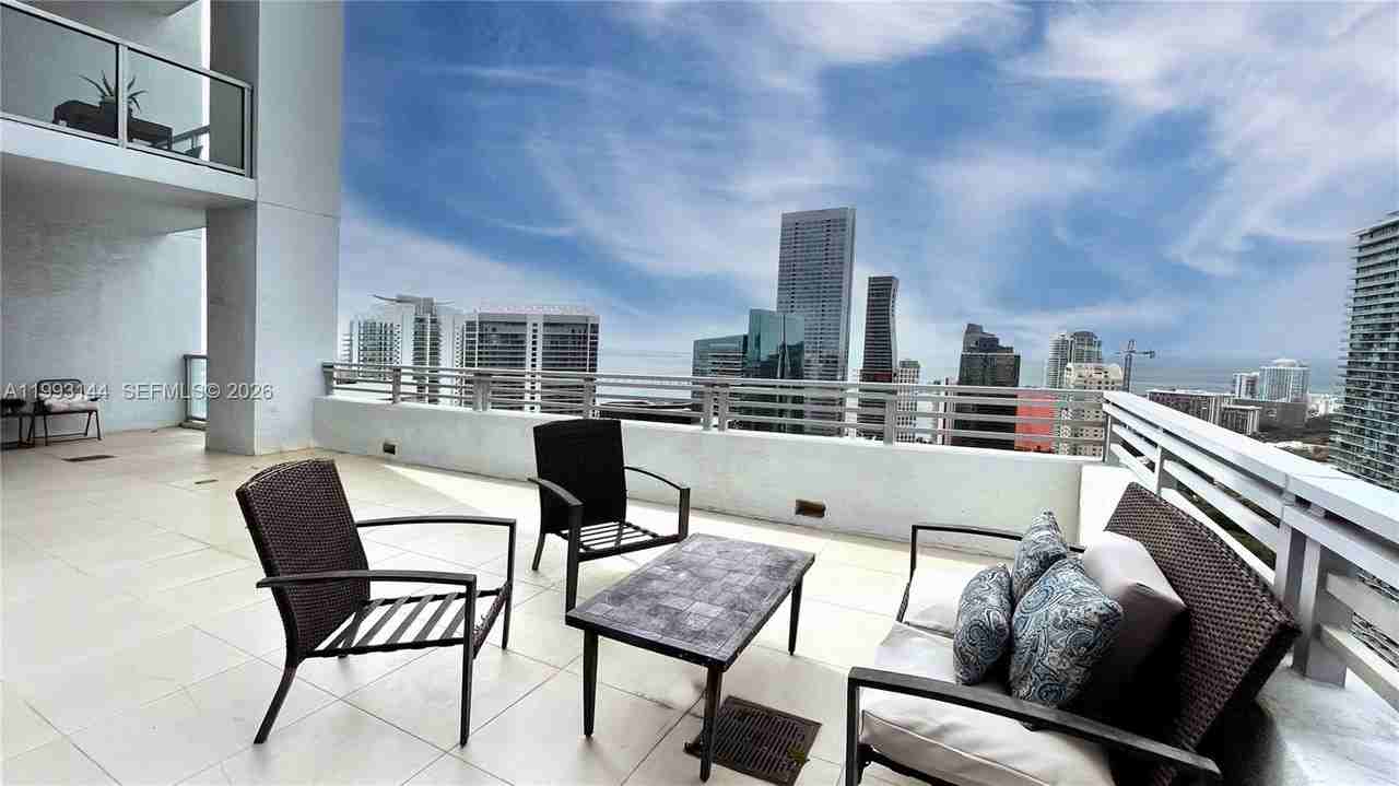 1060 Brickell Ave #4207 - Photo 4 of 44