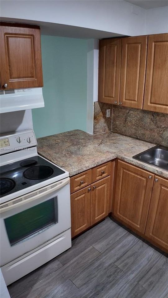 11110 Sw 196th St #407 - Photo 4 of 19