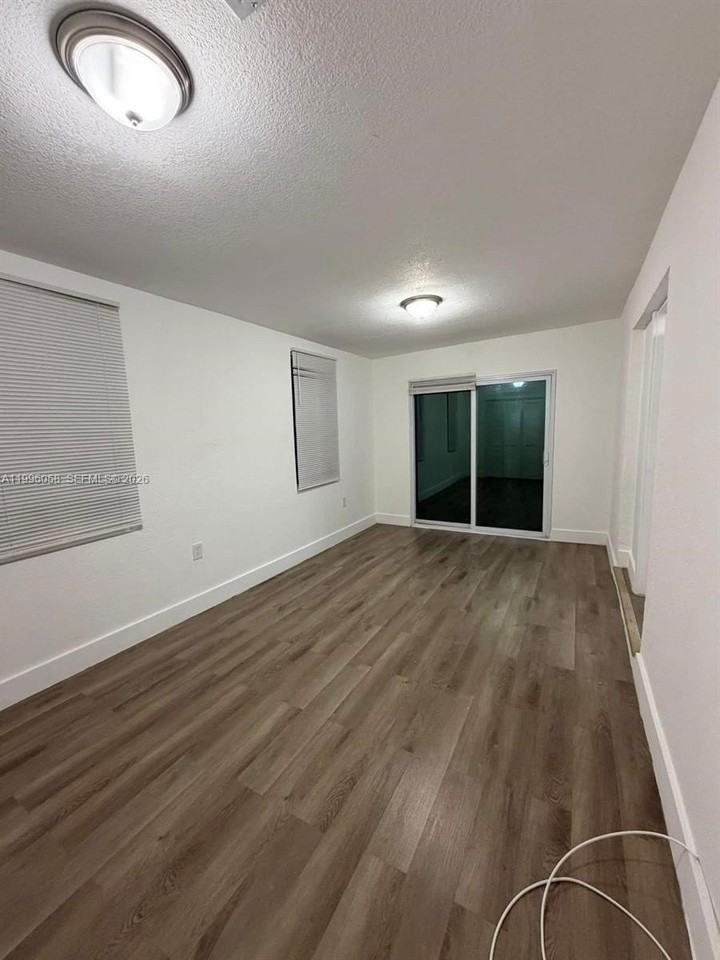 15761 Sw 303rd St - Photo 5 of 12