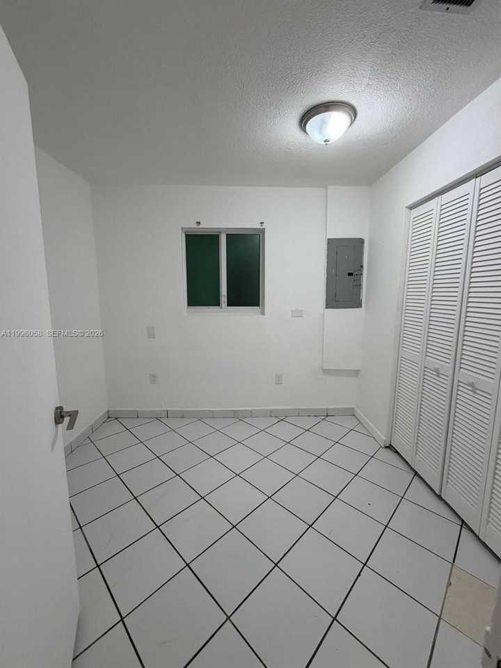 15761 Sw 303rd St - Photo 6 of 12