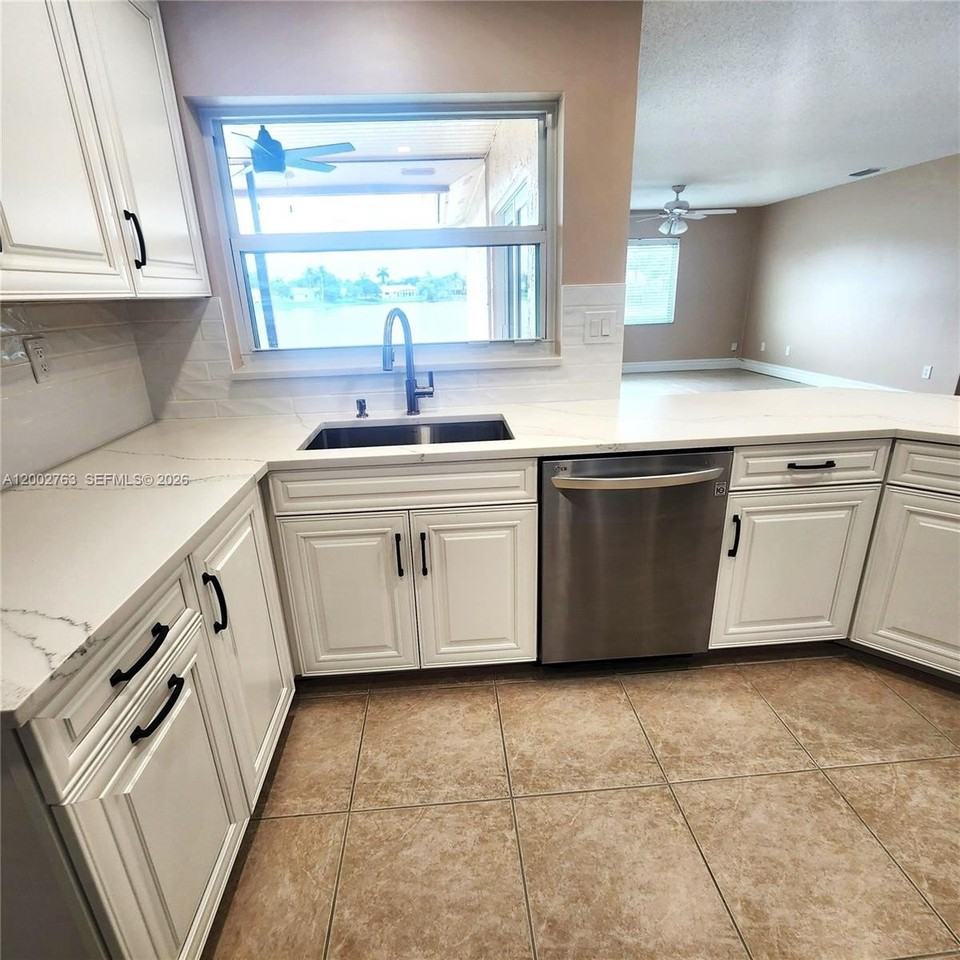 11950 Sw 49th Ct #0 - Photo 6 of 29