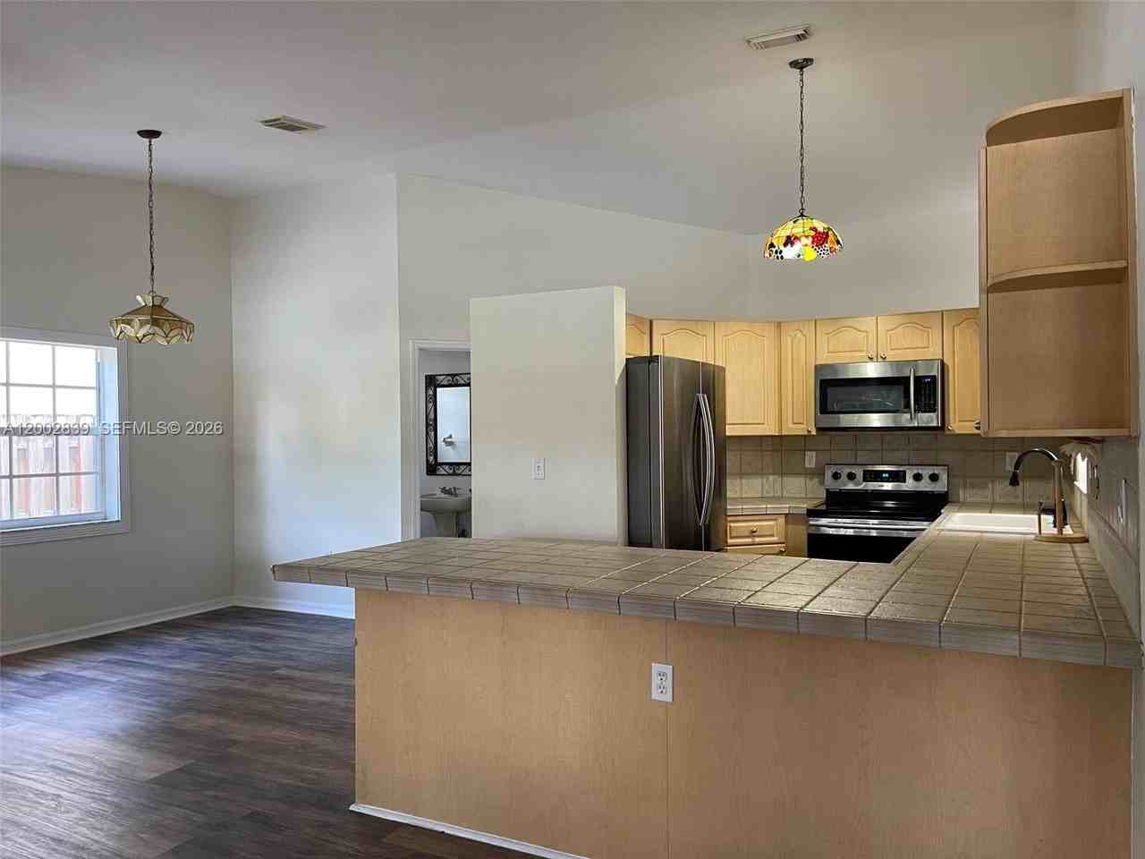 15873 Sw 43rd St - Photo 3 of 23