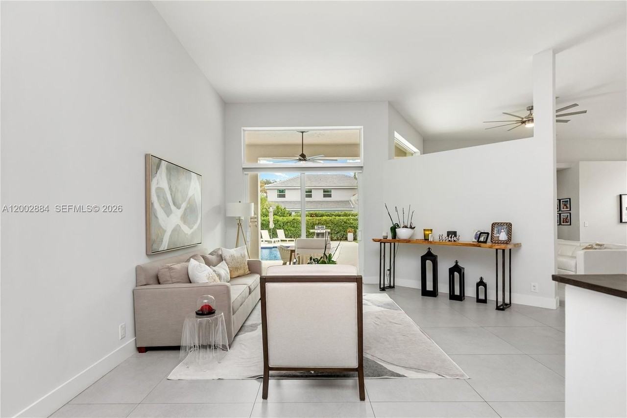 2614 Oakbrook Ct #2614 - Photo 5 of 49