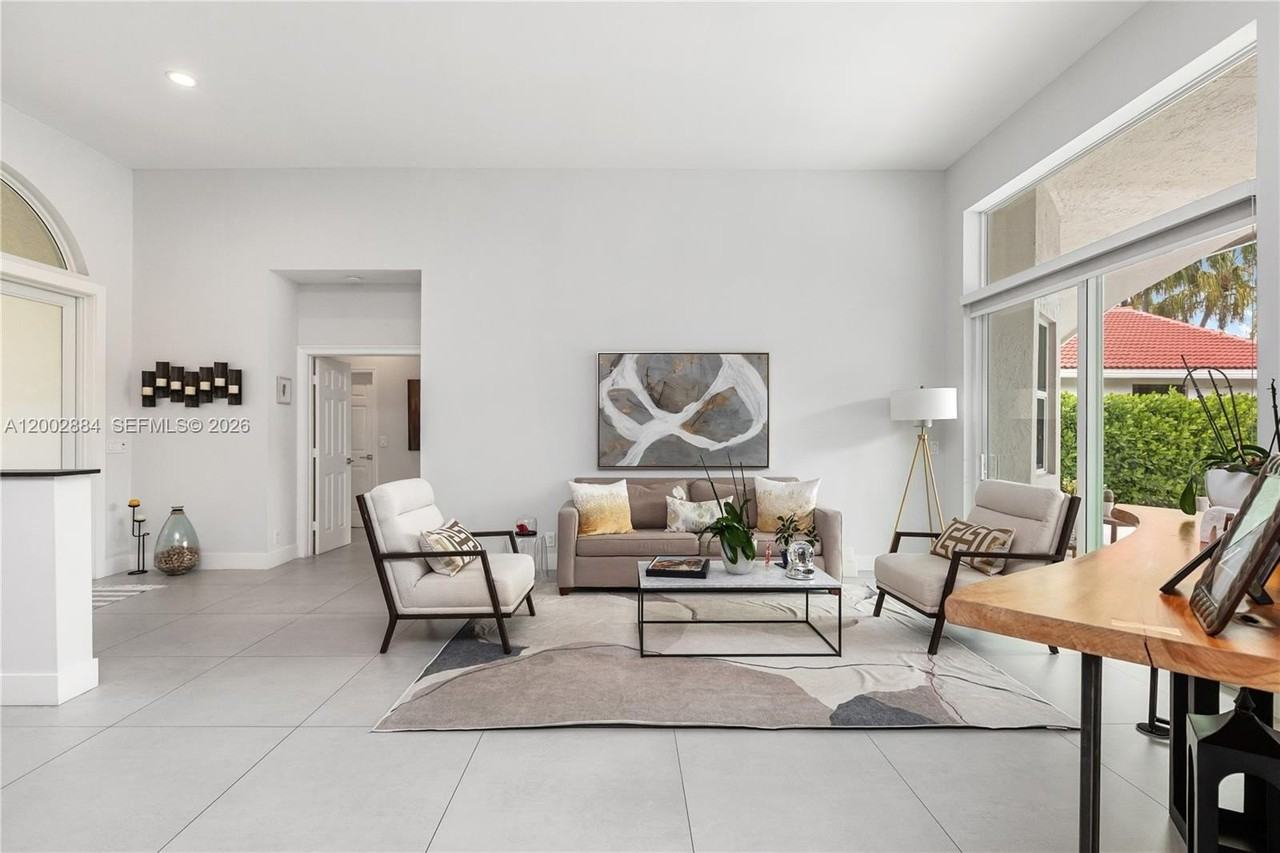 2614 Oakbrook Ct #2614 - Photo 6 of 49