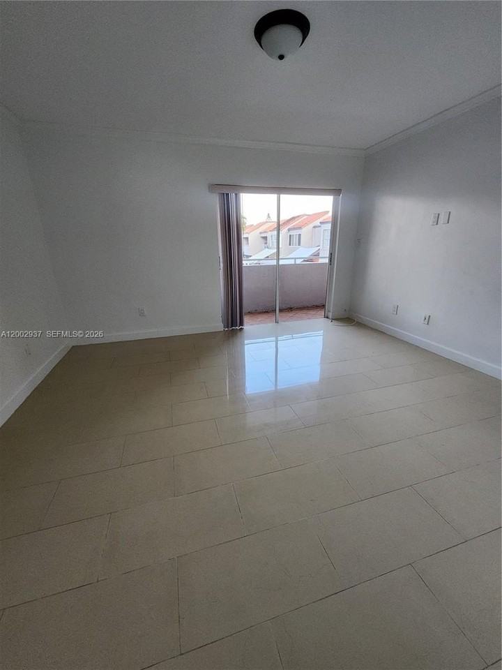 6485 Sw 129th Ave - Photo 5 of 36