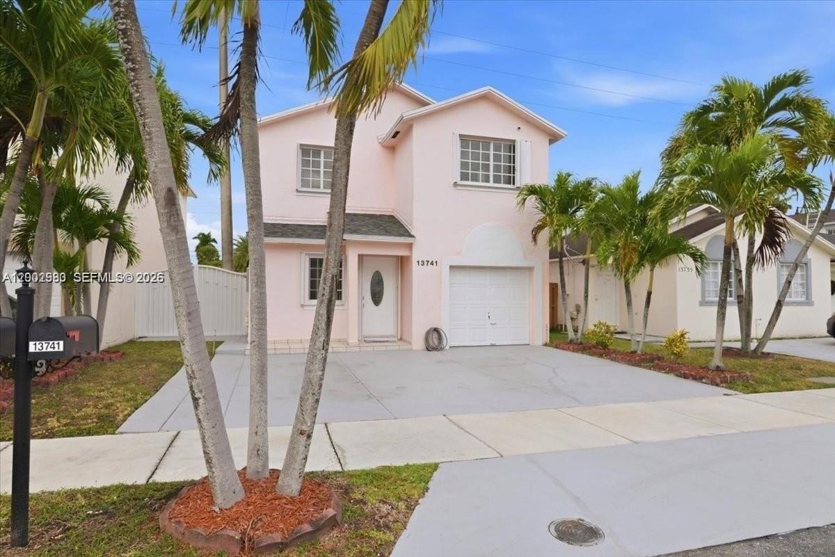 13741 Sw 160th Ter #0 - Photo 2 of 34