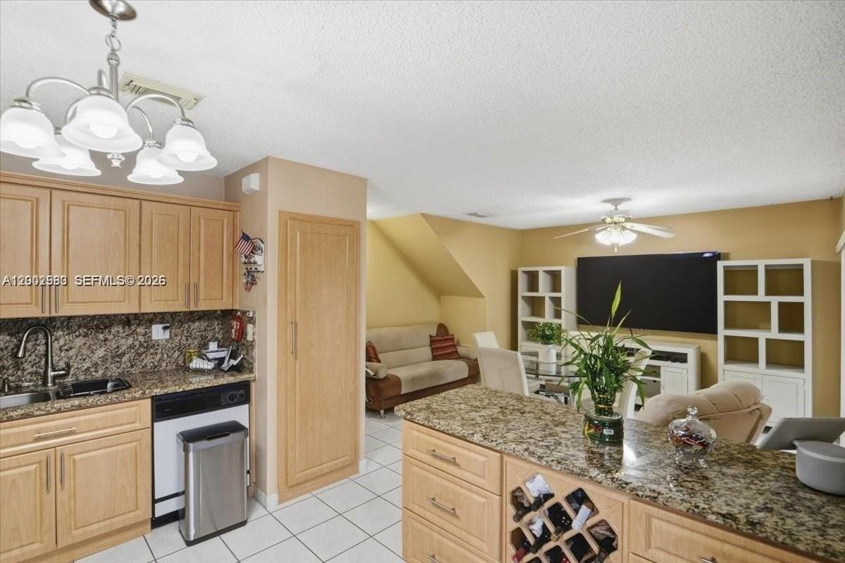 13741 Sw 160th Ter #0 - Photo 6 of 34