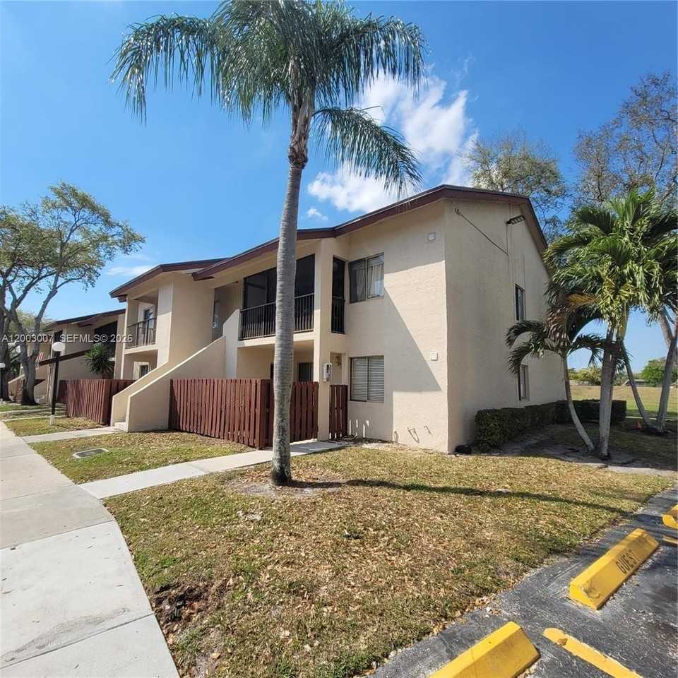 7941 Southgate Blvd #A5 - Photo 3 of 45