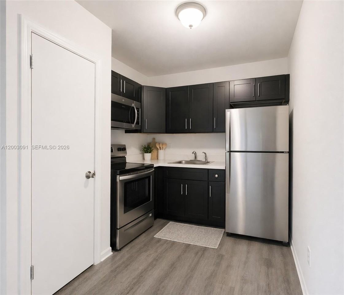 1177 Nw 8th Street Rd #5 - Photo 2 of 6