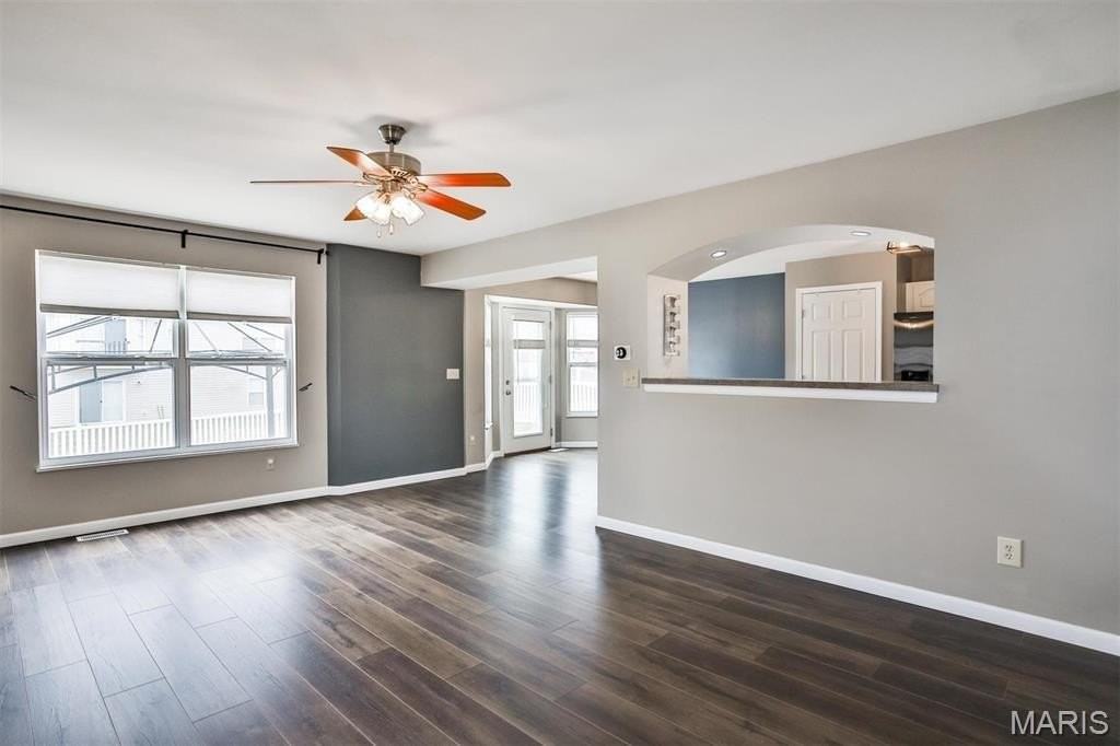 112 Granite Way - Photo 5 of 40