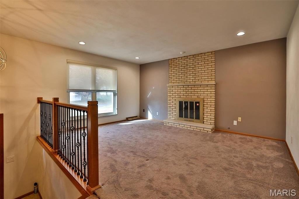 418 Circle Dr - Photo 2 of 42